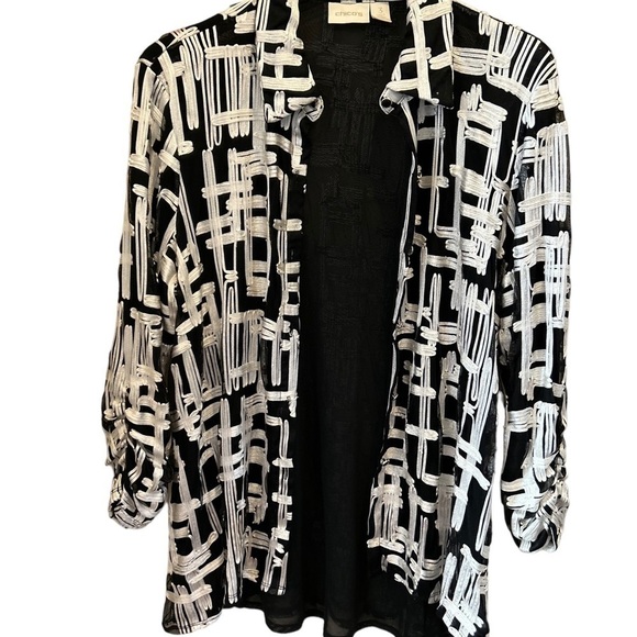 Chico’s Black and White Sheer Over Black Lining Long Top‎ Size 3 - Picture 2 of 8